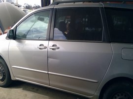 2005 TOYOTA SIENNA, SILVER, LE MODEL, 3.3L, AT, FWD.   Z26511
